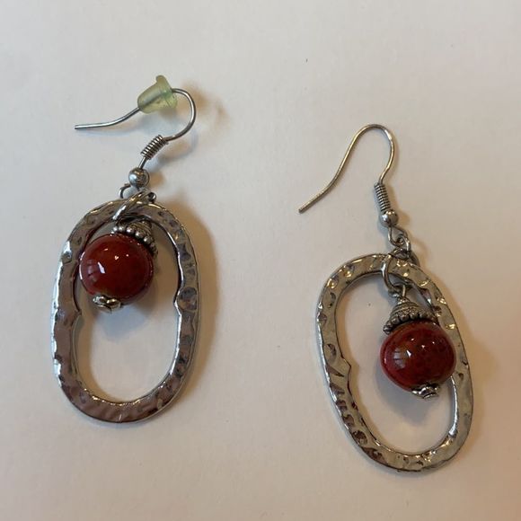 Set of 6 Pairs of Dangle Earrings - Picture 7 of 9